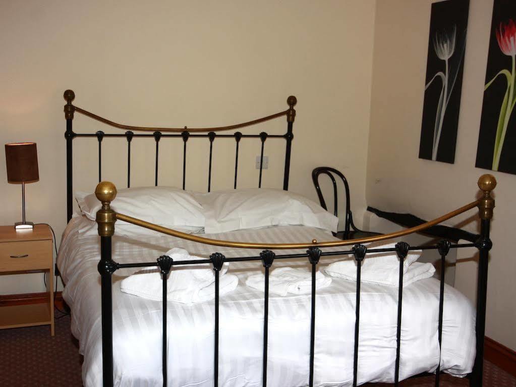 Churchills Inn & Rooms Боунес-он-Уиндермер Экстерьер фото